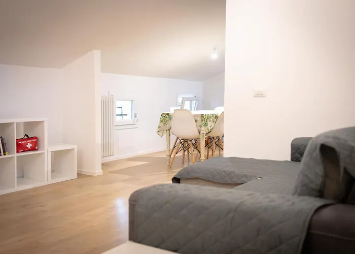 Scalino 66 Del Teatro * تشيزينا